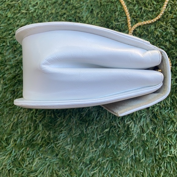 Vintage Leather Purse - Picture 6 of 15